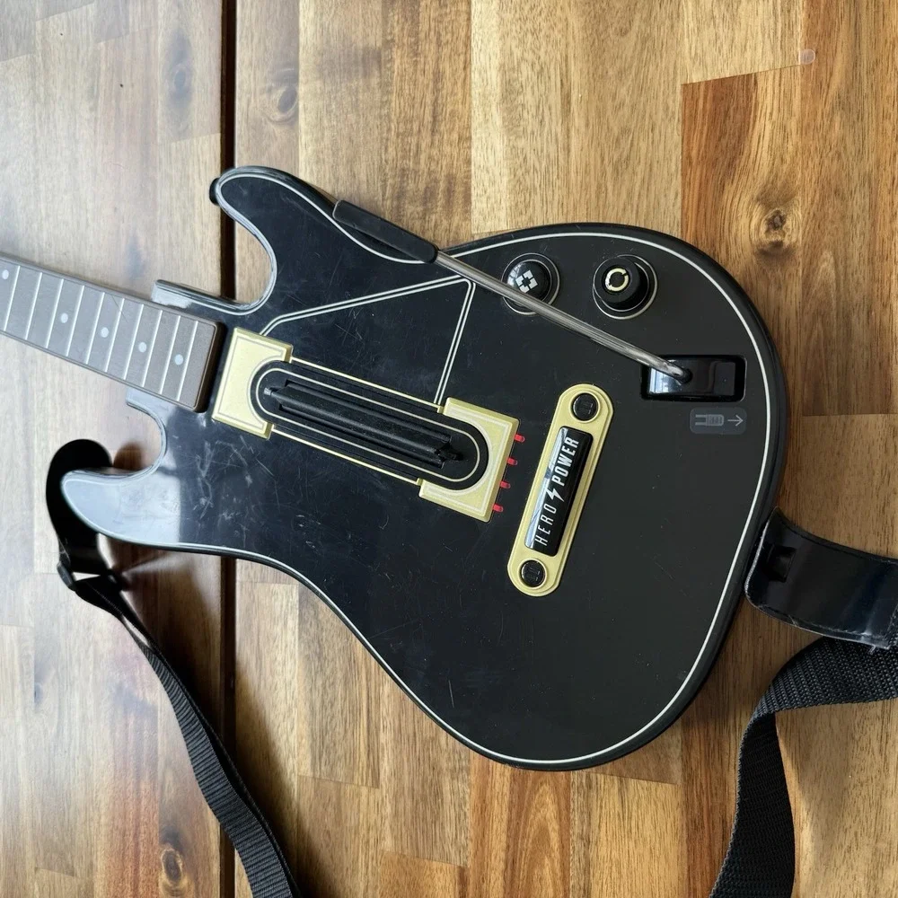 Activision Xbox Guitar Hero Live Wireless Guitar 0000654 Controller NO DONGLE